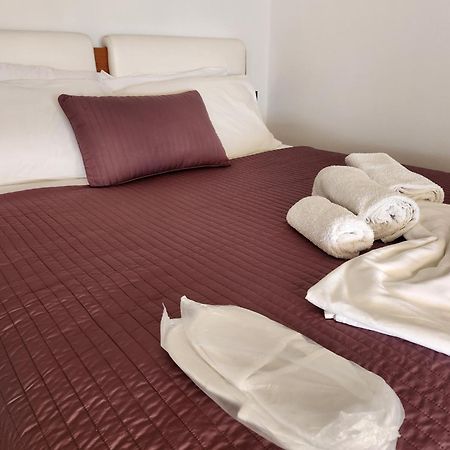 סרנדה Alpha Seaside Apartment מראה חיצוני תמונה